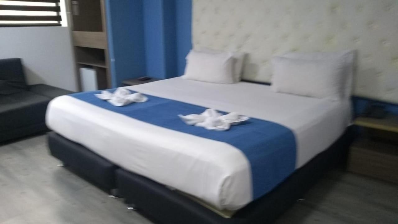 Hotel Plaza Miranda Bogotá Esterno foto